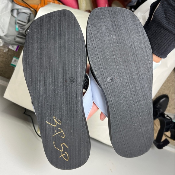 Free People Waverly Thong Sandal in Lavender Sz Eu 38 Sz US 7.5 - Picture 9 of 12